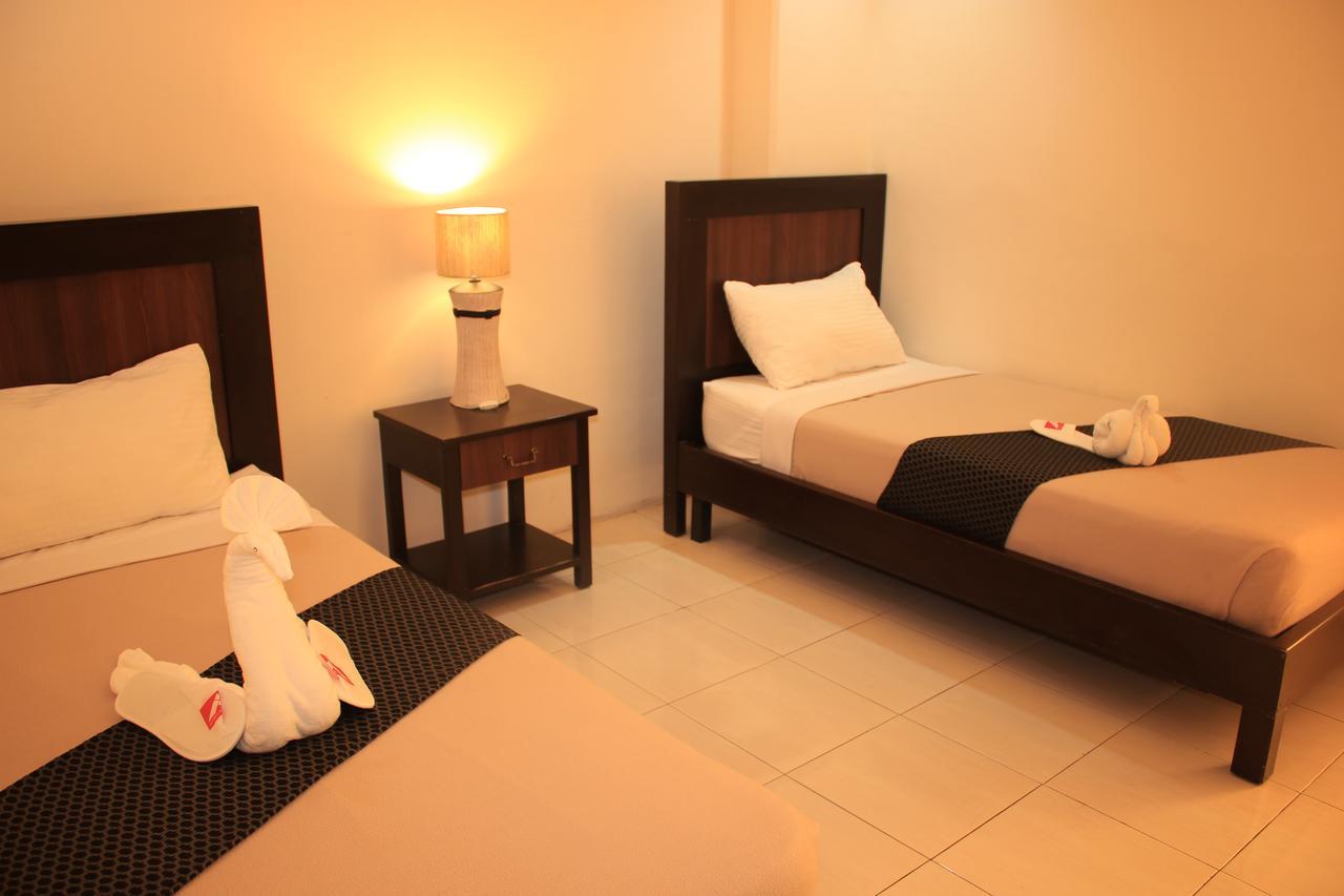 Imerex Plaza Hotel Angeles Esterno foto