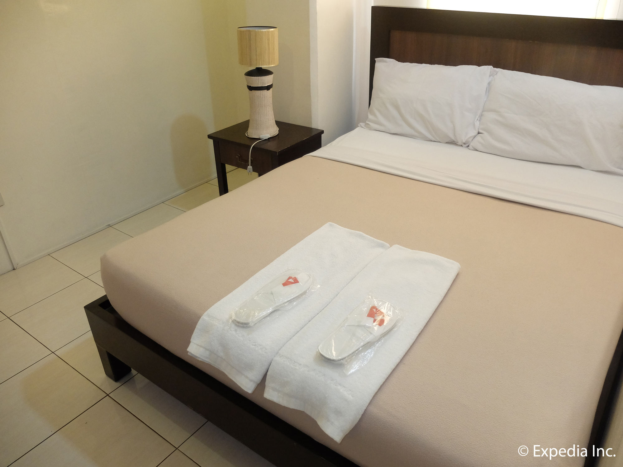 Imerex Plaza Hotel Angeles Esterno foto